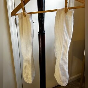 Johnstons of Elgin White Ribbed Men's Cashmere Socks